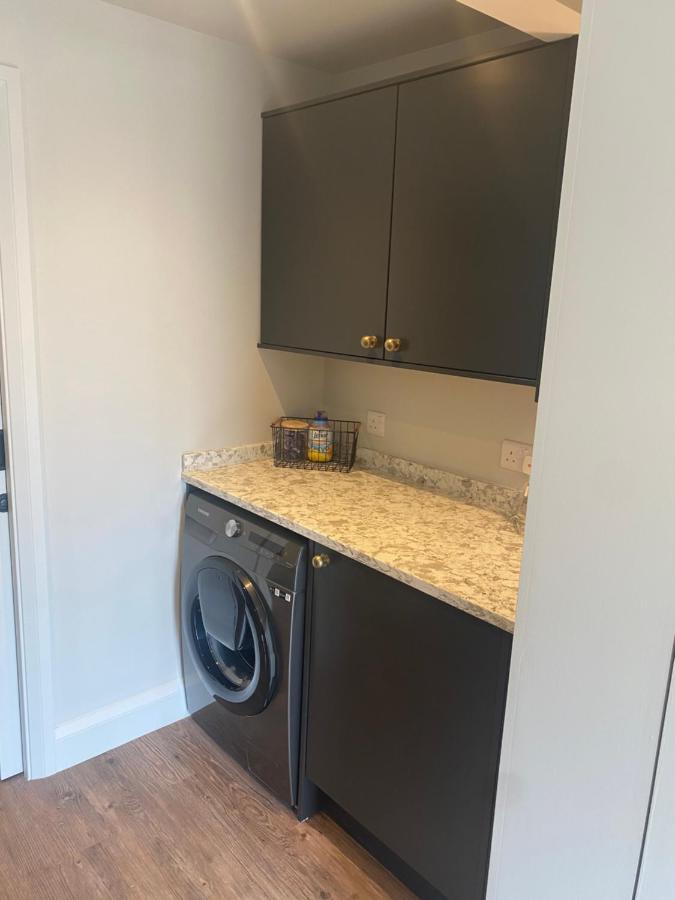 Stylish One Bedroom Cotswold Coach House 테트버리 외부 사진
