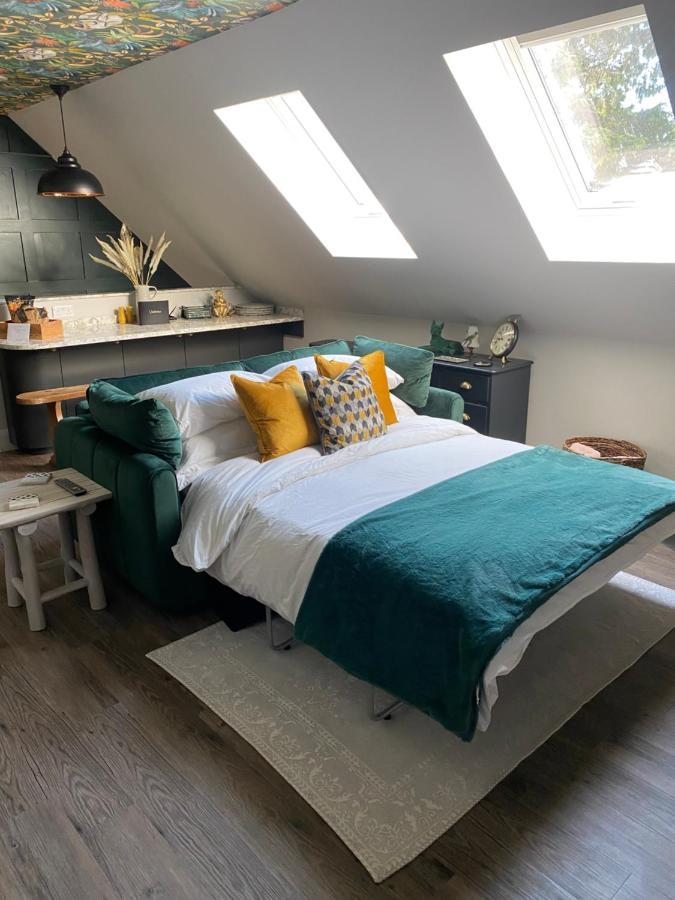 Stylish One Bedroom Cotswold Coach House 테트버리 외부 사진